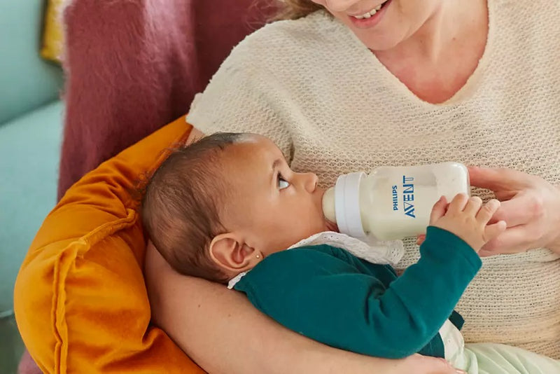 Philips Avent Anti-colic Baby Bottle 260ml 1m+ SlowFlow Teat Pack of 2 SCF813/20 Avent